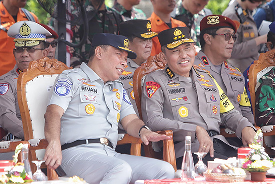 2 Direktur Jasa Raharja Hadiri Apel Gelar Pasukan Operasi Lilin 2024