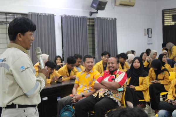 Prodi Pembangunan Sosial Fisip Unmul Hadirkan Supervisor CSR Ekonomi Kreatif PT. Kutai Energi, Paparkan Terkait Pemberdayaan Masyarakat