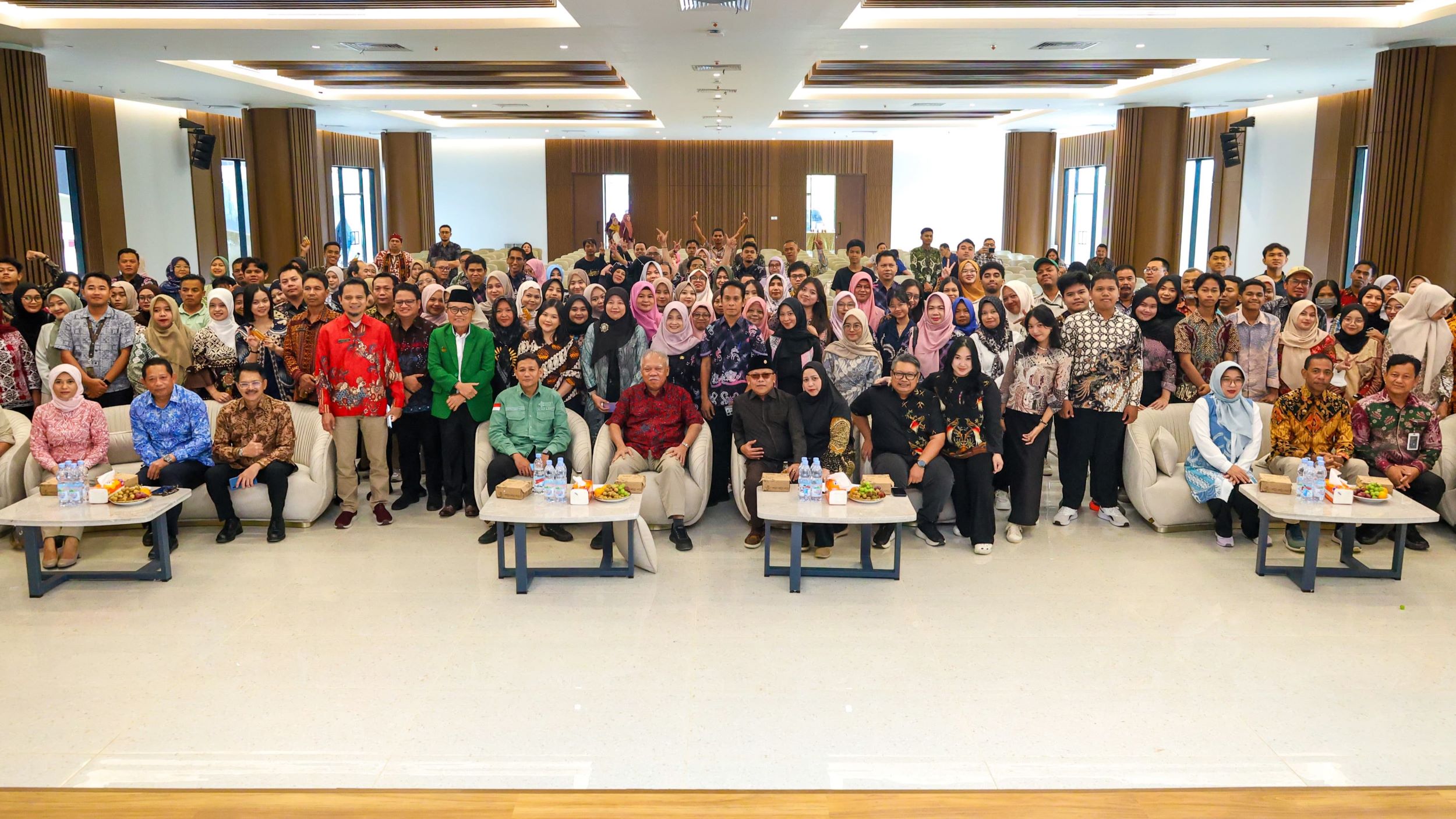2500 Rektor Universitas Mulawarman Abdunnur Sambut baik sinergi lintas sektor dalam pengembangan jamu di IKN 2
