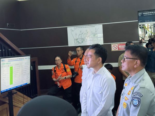 Plt Direktur Utama Jasa Raharja Rubi Handojo Dampingi Wapres Gibran 2 600